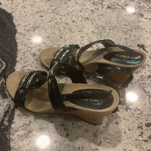 Women’s size 8 Anne Klein black wedge shoes